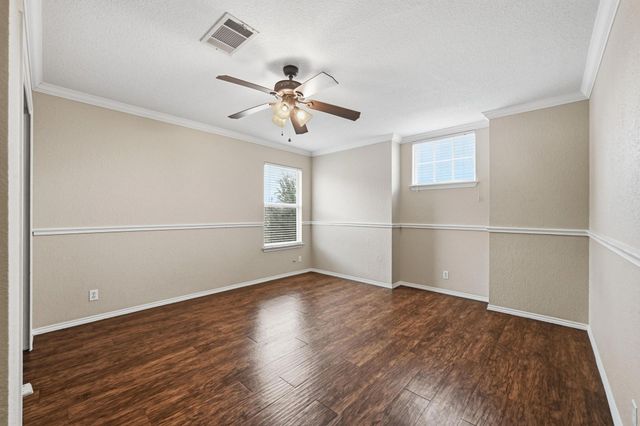 105 Paige BND, Hutto, TX 78634