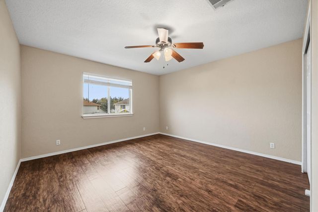 105 Paige BND, Hutto, TX 78634