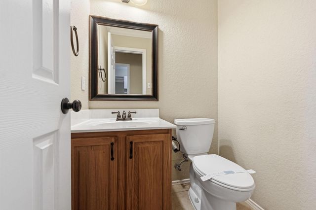 105 Paige BND, Hutto, TX 78634