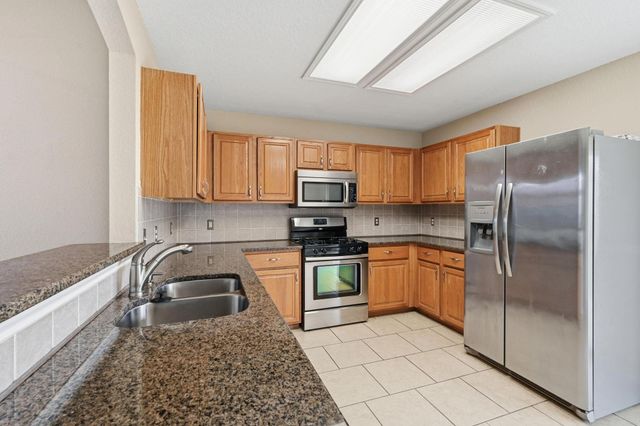 105 Paige BND, Hutto, TX 78634