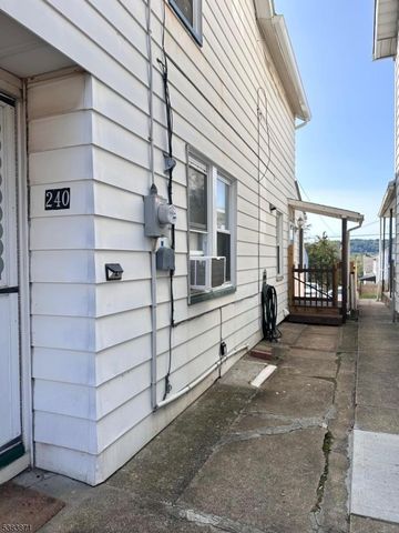 240 Chambers St, Phillipsburg Town, NJ 08865