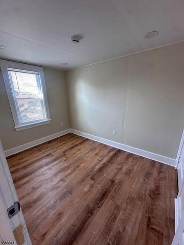 240 Chambers St, Phillipsburg Town, NJ 08865