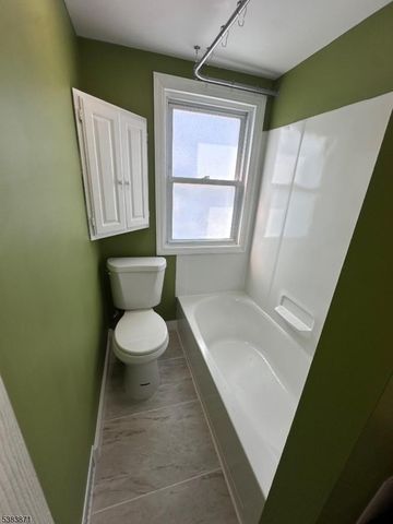 240 Chambers St, Phillipsburg Town, NJ 08865