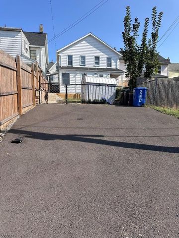 240 Chambers St, Phillipsburg Town, NJ 08865