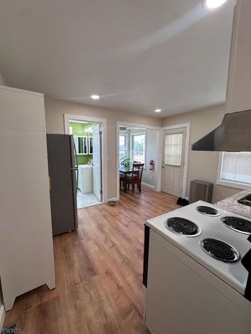 240 Chambers St, Phillipsburg Town, NJ 08865