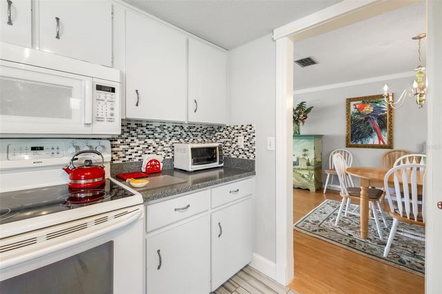 8 COURTNEY PLACE, Palm Coast, FL 32137