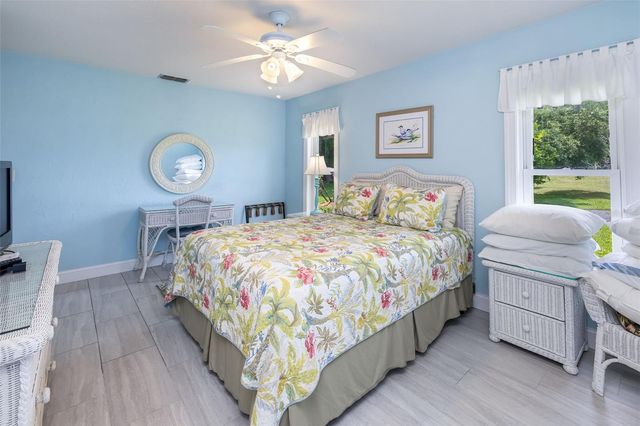 8 COURTNEY PLACE, Palm Coast, FL 32137