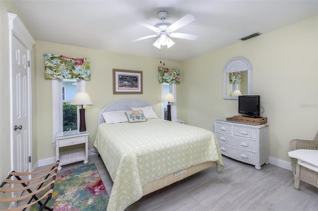 8 COURTNEY PLACE, Palm Coast, FL 32137