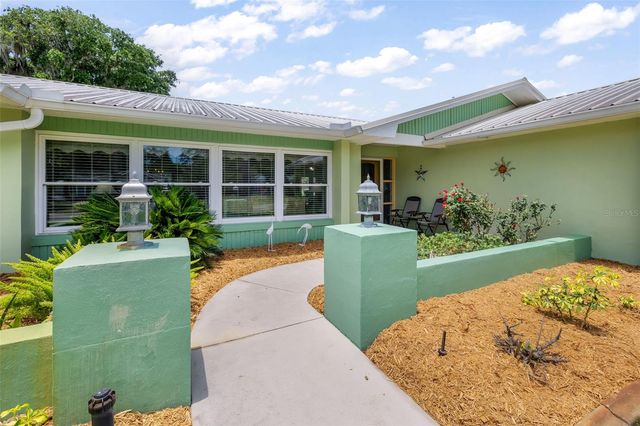 8 COURTNEY PLACE, Palm Coast, FL 32137