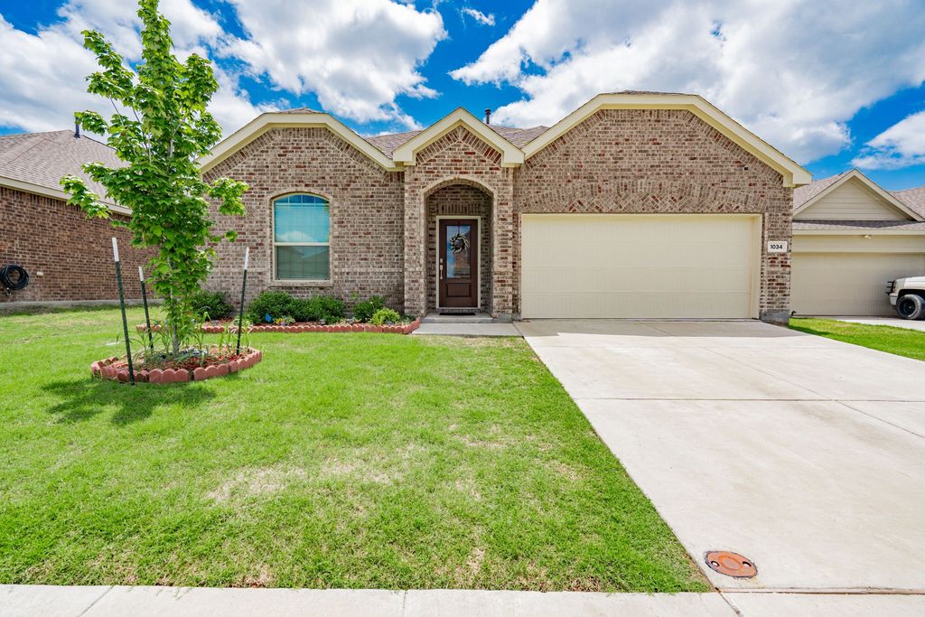 1034 Manuel Drive, Fate, TX 75087