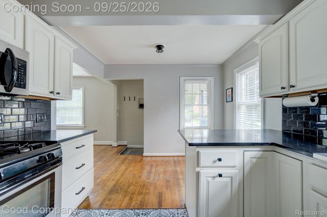 1417 Albany Street, Ferndale, MI 48220