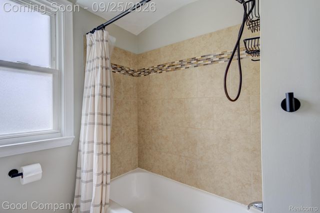 1417 Albany Street, Ferndale, MI 48220