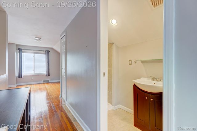 1417 Albany Street, Ferndale, MI 48220