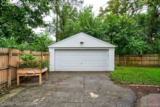 1417 Albany Street, Ferndale, MI 48220