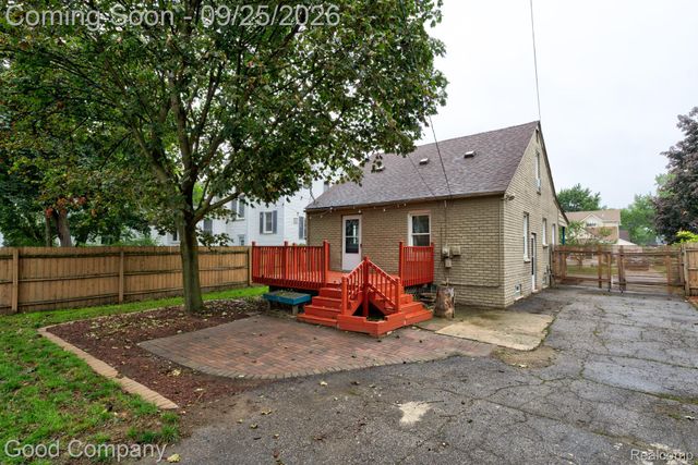 1417 Albany Street, Ferndale, MI 48220