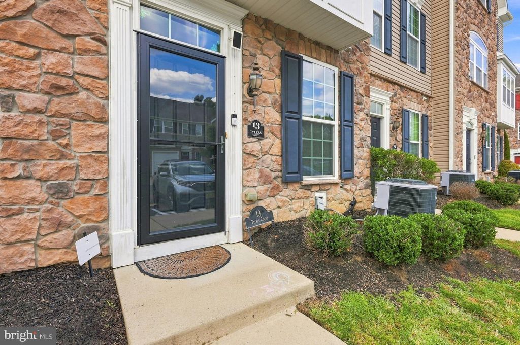 13 TYLERS CT, Somerdale, NJ 08083