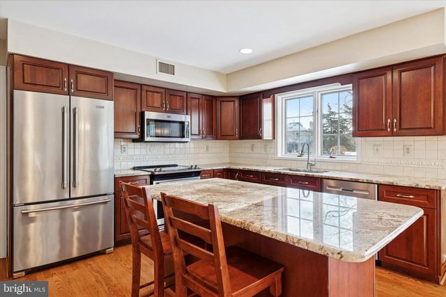 1030 ROSEWOOD DR, Blue Bell, PA 19422