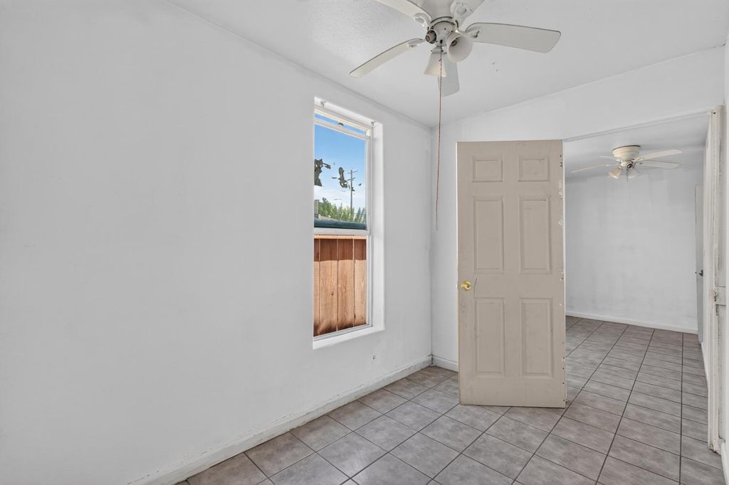 Image 14 of property listing at 718 Nebraska Avenue, Madera, CA 93638