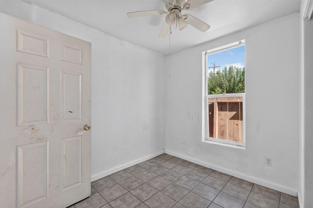 Image 19 of property listing at 718 Nebraska Avenue, Madera, CA 93638