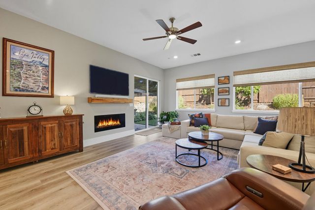 8567 Zinfandel Pkwy, Plymouth, CA 95669