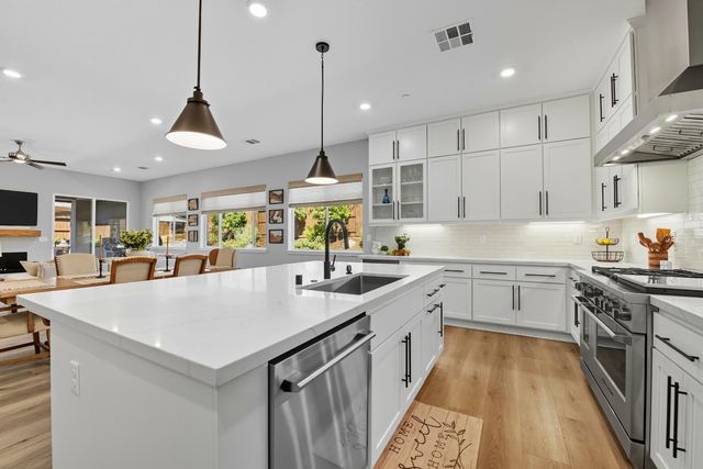 8567 Zinfandel Pkwy, Plymouth, CA 95669