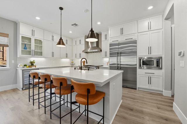 8567 Zinfandel Pkwy, Plymouth, CA 95669