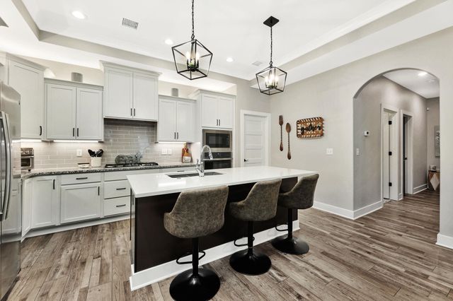 724 E Park Place, Andover, KS 67002