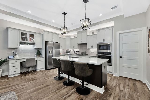 724 E Park Place, Andover, KS 67002