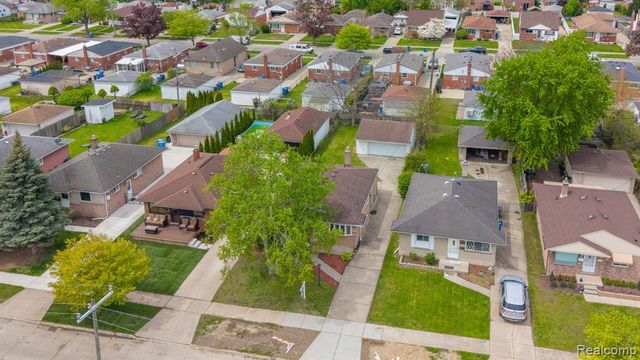 6499 Mayburn Street, Dearborn Heights, MI 48127