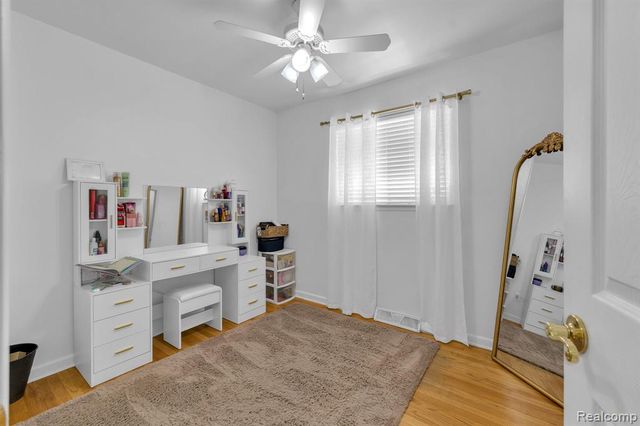 6499 Mayburn Street, Dearborn Heights, MI 48127