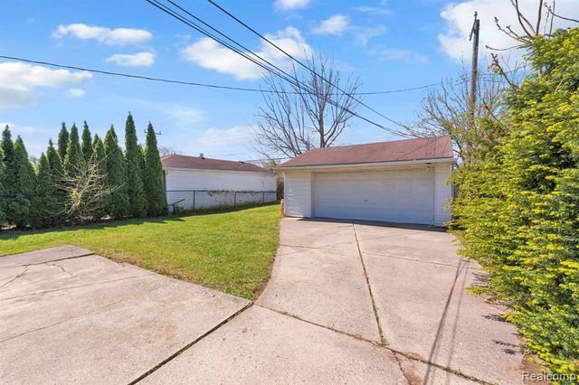 6499 Mayburn Street, Dearborn Heights, MI 48127
