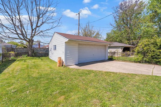 6499 Mayburn Street, Dearborn Heights, MI 48127
