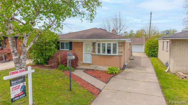 6499 Mayburn Street, Dearborn Heights, MI 48127