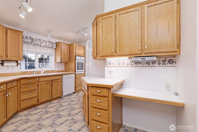 6 Noel Lane, Shelton, WA 98584