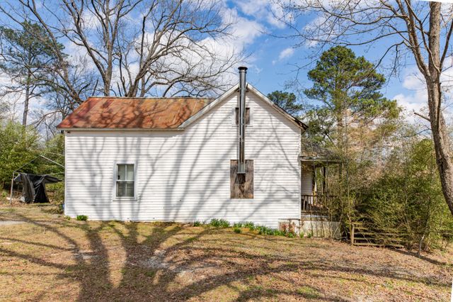 489 Old Jackson Hwy, Loretto, TN 38469