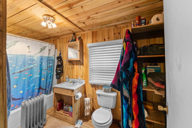 489 Old Jackson Hwy, Loretto, TN 38469