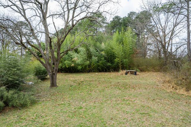 489 Old Jackson Hwy, Loretto, TN 38469