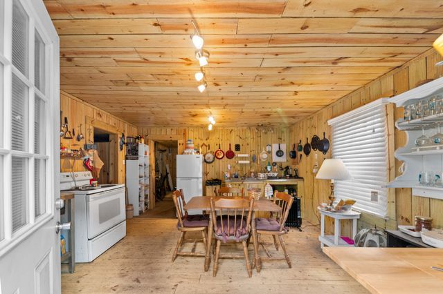 489 Old Jackson Hwy, Loretto, TN 38469