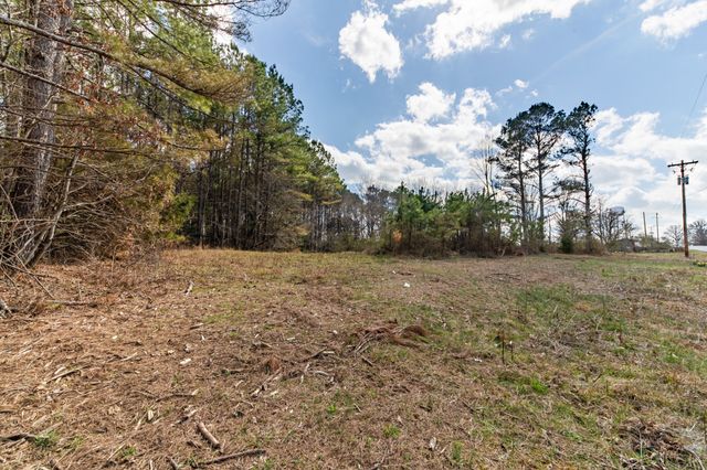 489 Old Jackson Hwy, Loretto, TN 38469