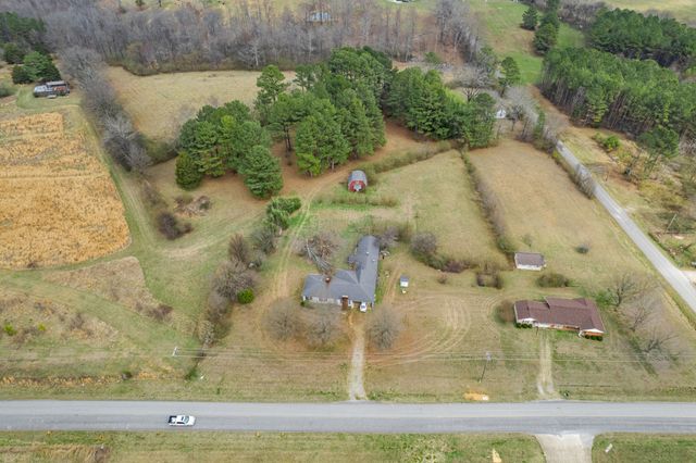489 Old Jackson Hwy, Loretto, TN 38469