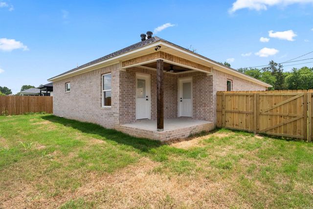 109 E florida Street, Beebe, AR 72012