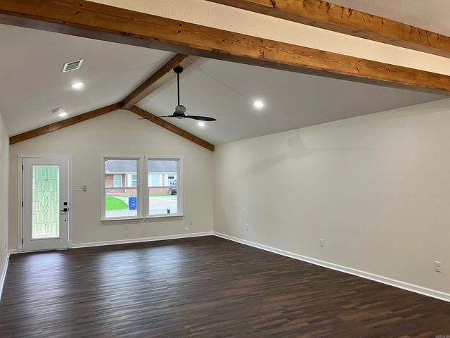 109 E florida Street, Beebe, AR 72012