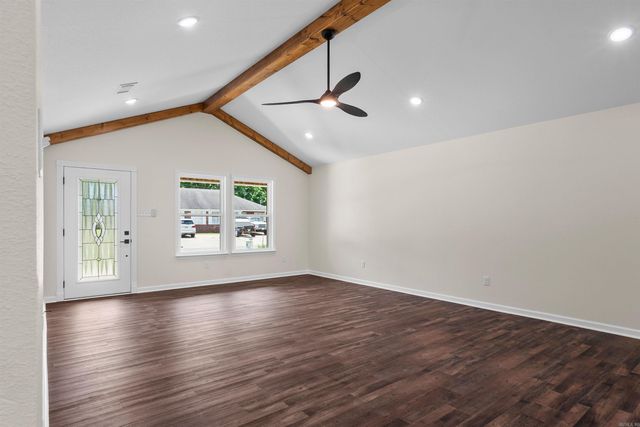 109 E florida Street, Beebe, AR 72012