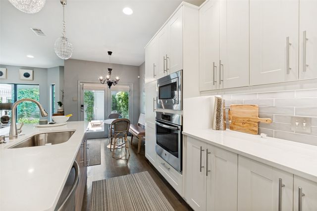 7043 Inwood Road, Dallas, TX 75209