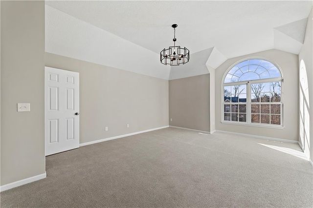 10118 Miller Lane, Kansas City, KS 66109