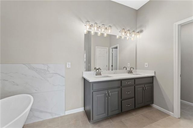 10118 Miller Lane, Kansas City, KS 66109