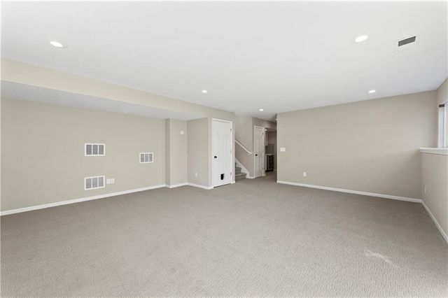 10118 Miller Lane, Kansas City, KS 66109