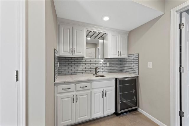 10118 Miller Lane, Kansas City, KS 66109