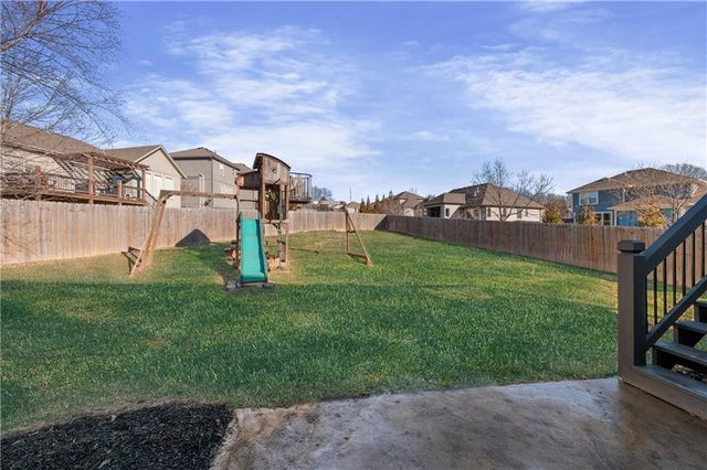 10118 Miller Lane, Kansas City, KS 66109