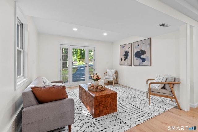 17 Ireland Drive, Coventry, CT 06238